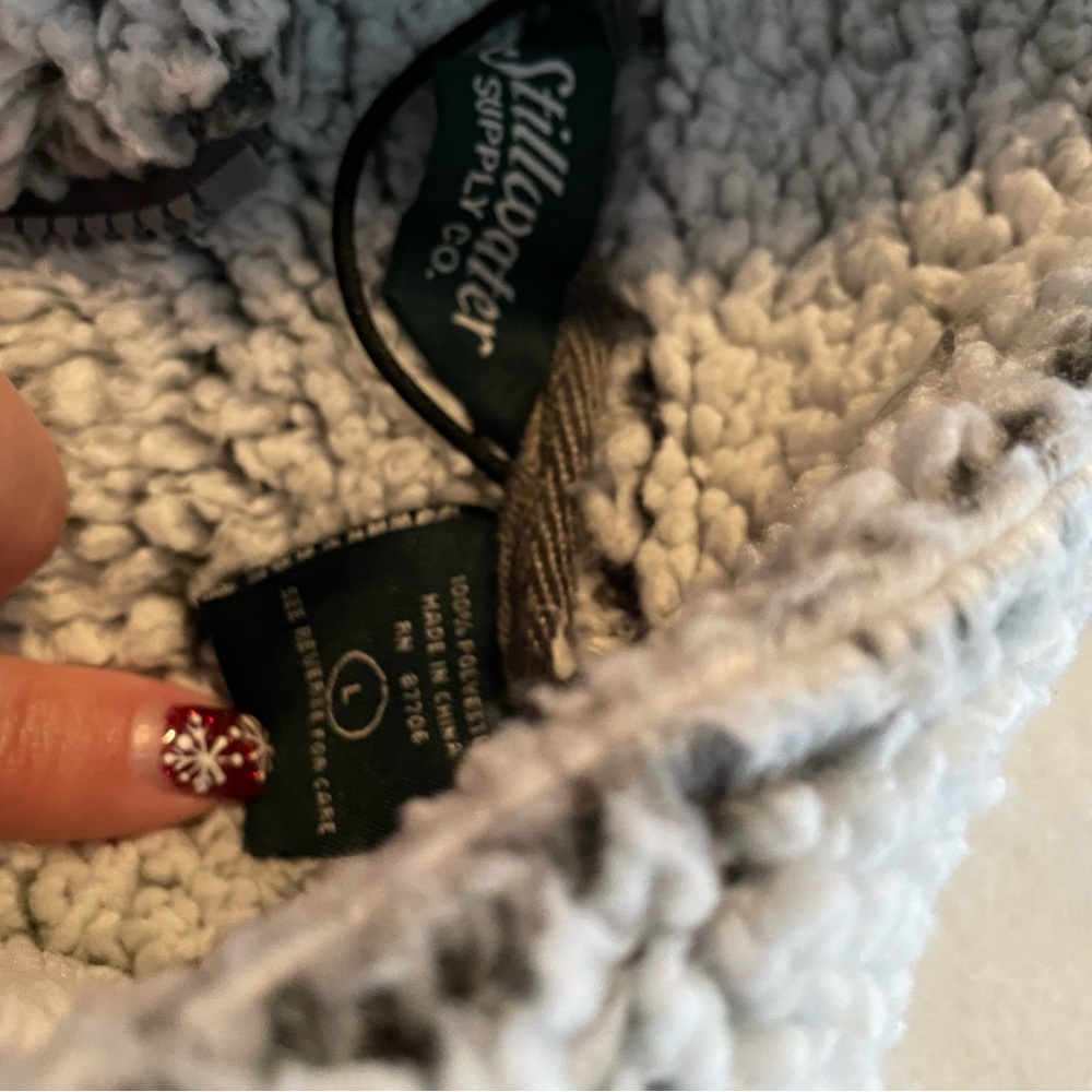 Cozy Sherpa Pullover in Light Gray - Picture 3 of 5